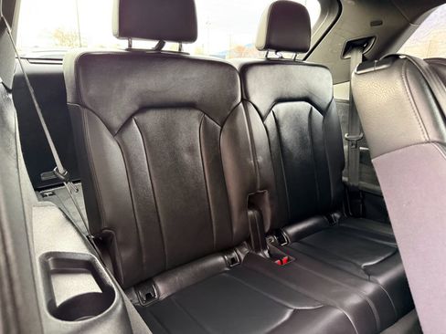 Used 2017 Audi Q7 3.0T Premium Plus w/ Premium Plus Package image 32