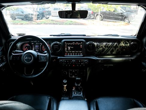 Used 2021 Jeep Gladiator Sport AWD/4WD image 28