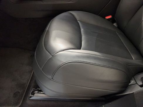 Used 2025 Land Rover Range Rover Sport SE image 24