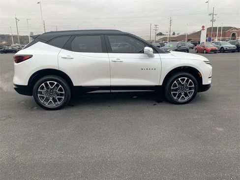 Used 2023 Chevrolet Blazer RS w/ Driver Confidence II Package image 9