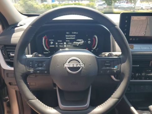 Certified 2025 Nissan Rogue SL w/ SL Premium Package FWD image 19