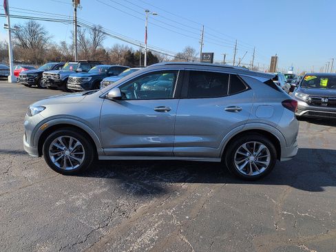 Used 2023 Buick Encore GX Select w/ Sport Touring Package image 4