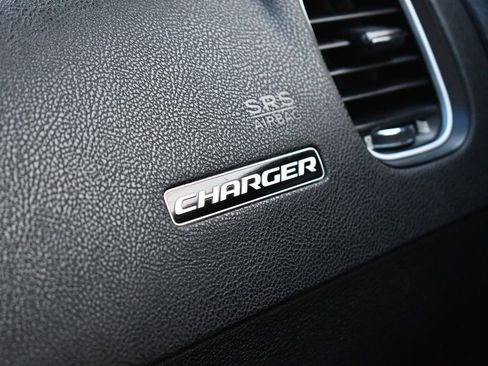 Used 2022 Dodge Charger SXT image 31