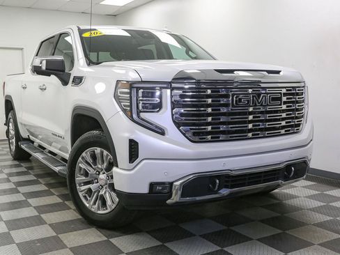 Used 2022 GMC Sierra 1500 Denali AWD/4WD image 2