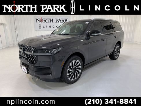 New 2025 Lincoln Navigator Black Label AWD/4WD image 1