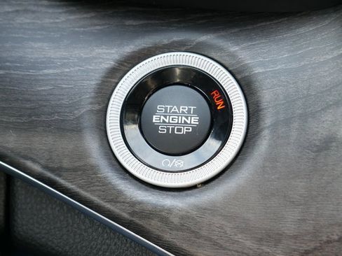 Used 2022 Jeep Grand Cherokee L Overland w/ Luxury Tech Group IV image 34