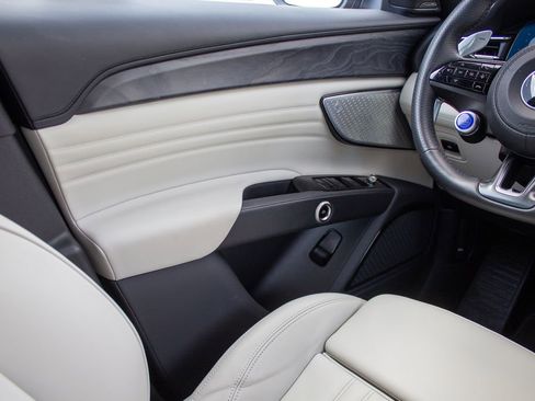 Used 2024 Maserati Grecale GT AWD/4WD image 19