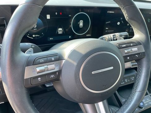 Used 2024 Hyundai Kona Limited FWD image 13