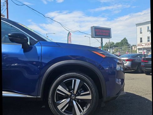 Used 2021 Nissan Rogue SL w/ Premium Package AWD/4WD image 6