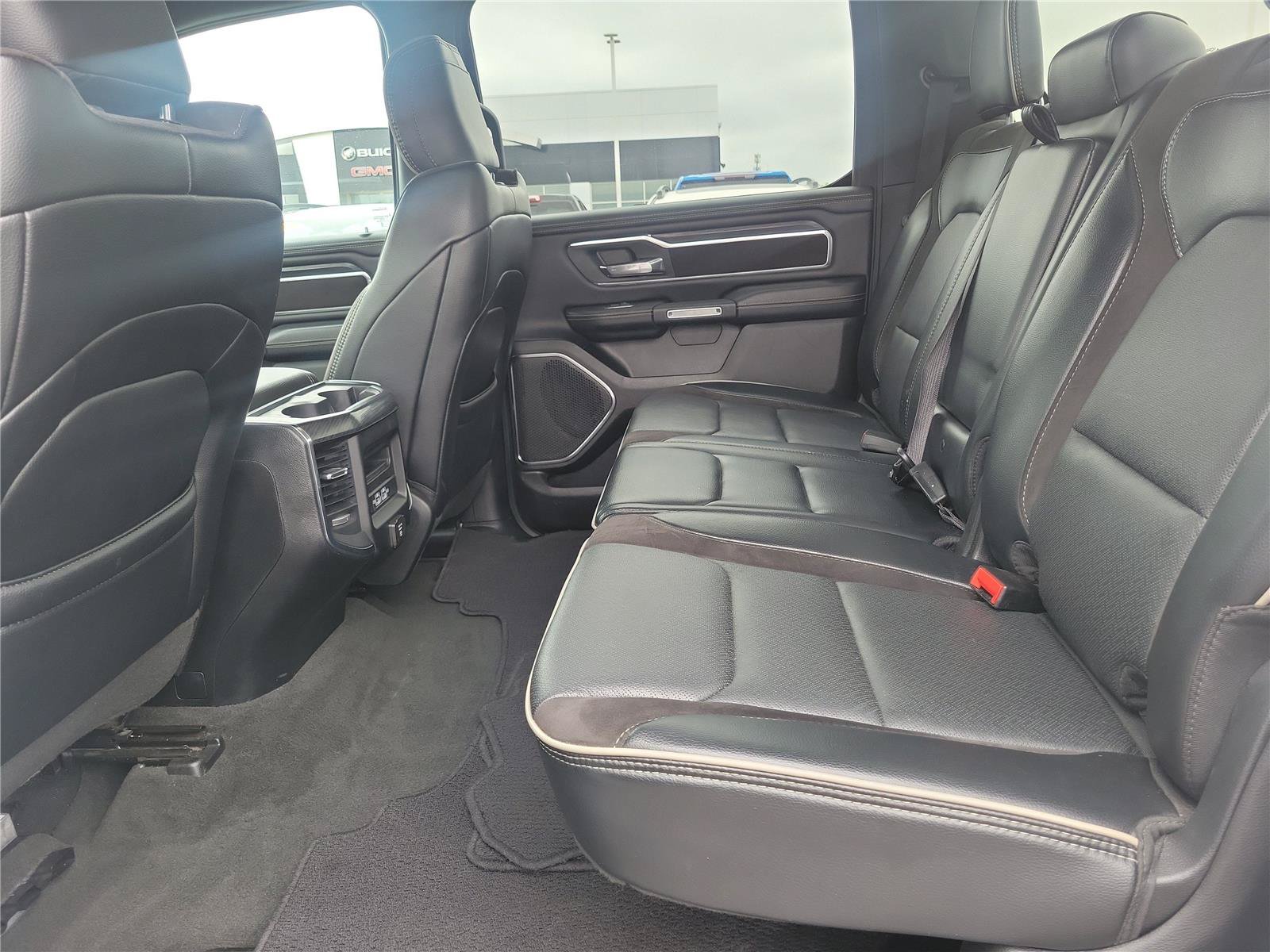 Used 2024 RAM 1500 Laramie AWD/4WD image 14