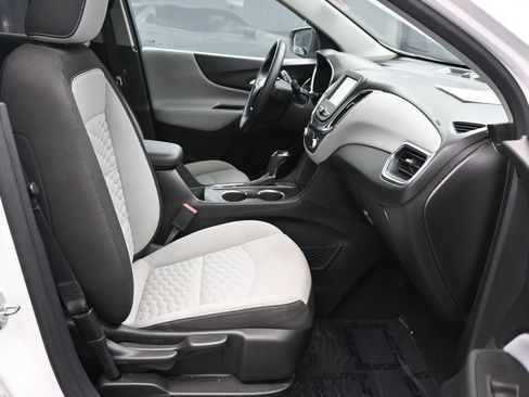 Used 2018 Chevrolet Equinox LT FWD image 10