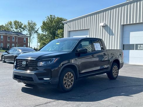Used 2023 Honda Ridgeline Sport image 3
