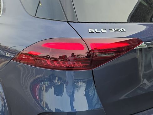 New 2026 Mercedes-Benz GLE 350 4MATIC image 11