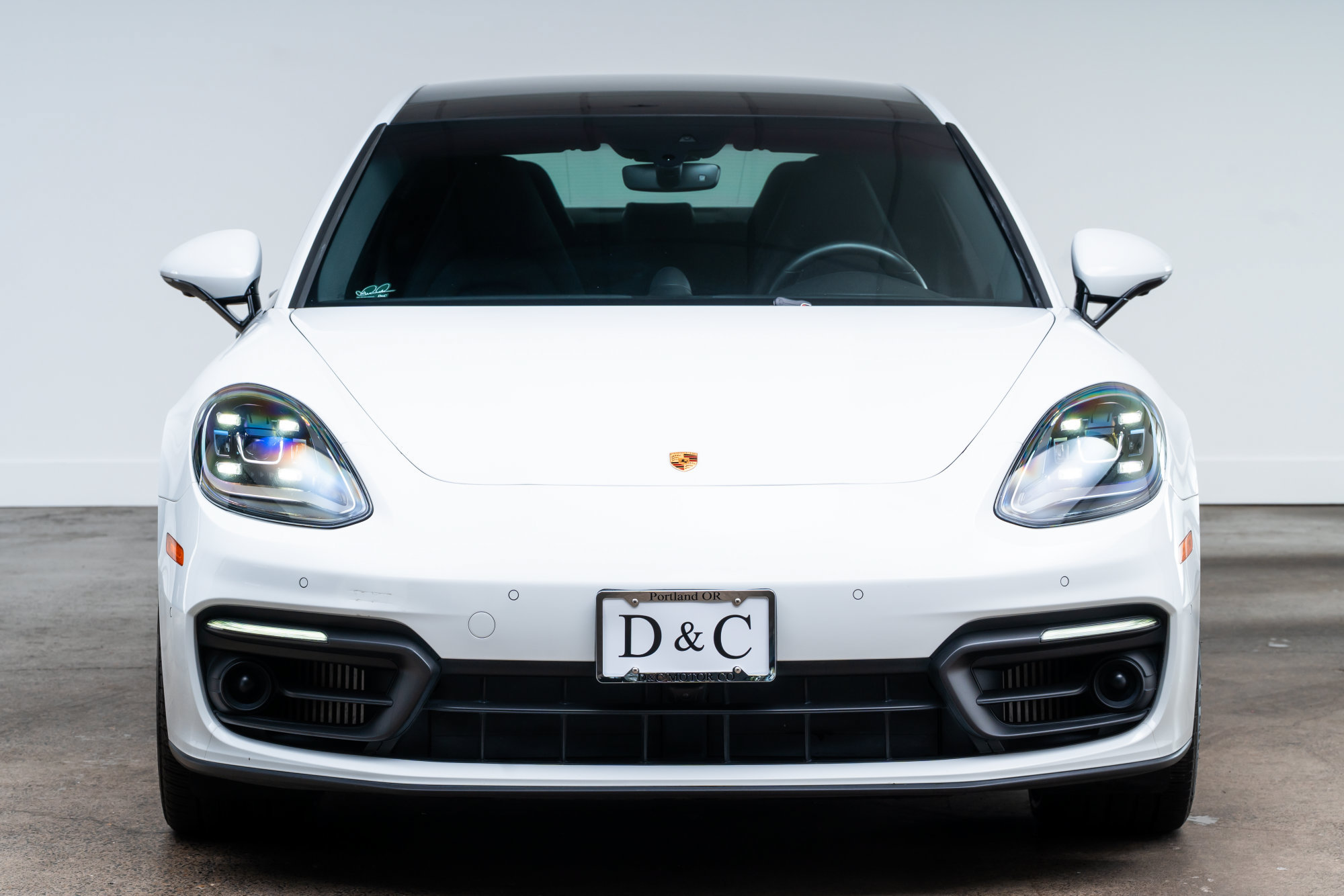 Used 2022 Porsche Panamera 4S AWD/4WD image 2