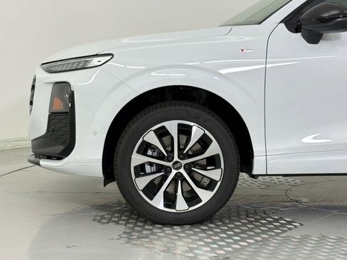 New 2026 Audi Q3 quattro 2.0T AWD/4WD image 11