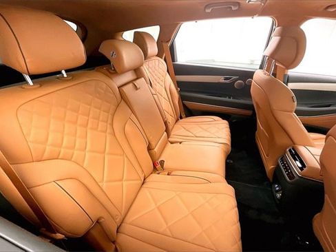 Used 2025 Genesis GV80 3.5T Prestige image 19