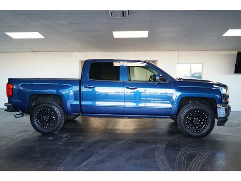 Used 2017 Chevrolet Silverado 1500 LT w/ All Star Edition image 8
