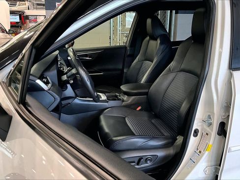 Used 2021 Toyota RAV4 XSE AWD/4WD image 8