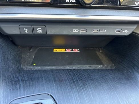 Used 2024 Lexus RZ 300e Premium image 17