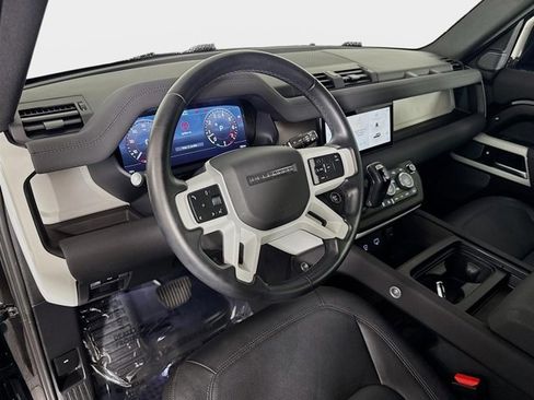 Used 2023 Land Rover Defender 110 SE image 9