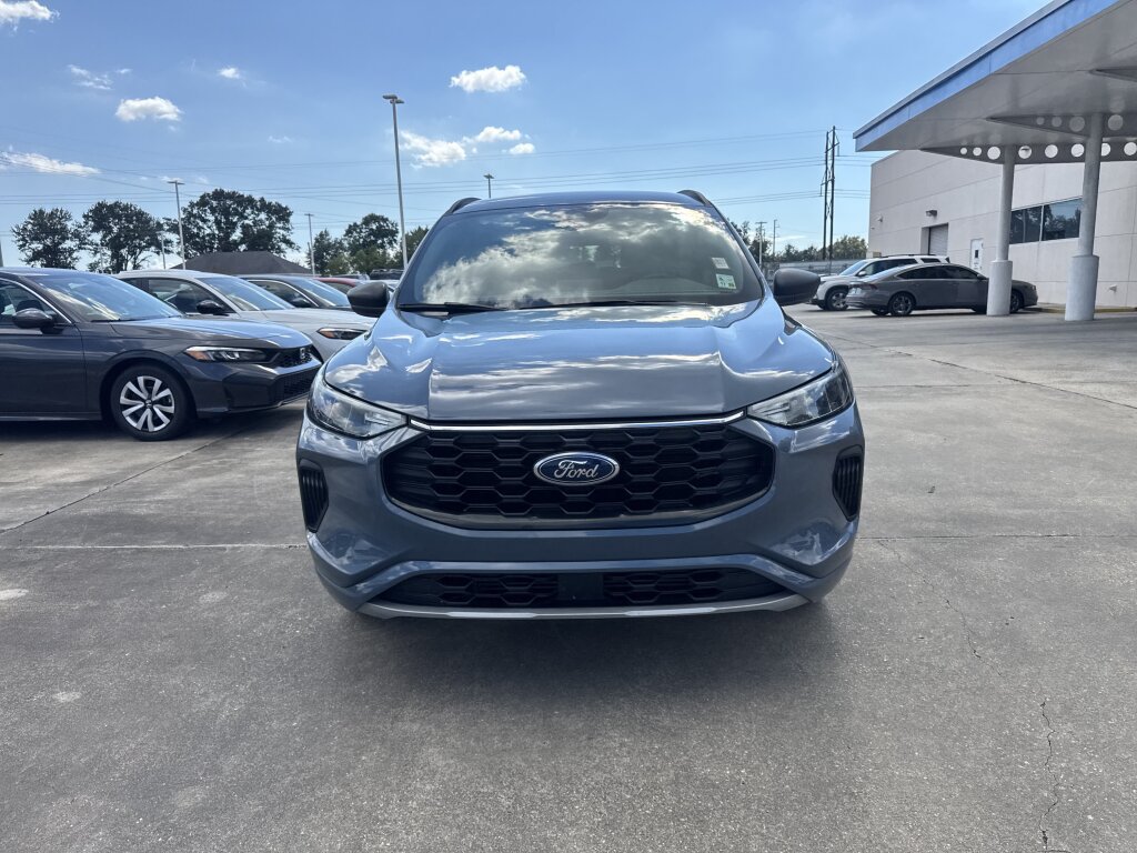 Used 2024 Ford Escape ST-Line AWD/4WD image 2