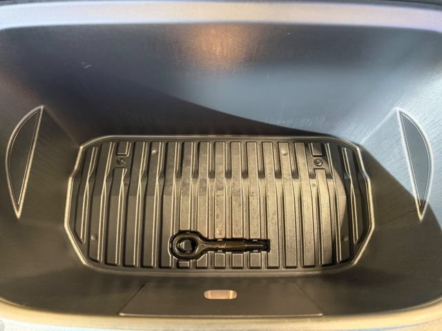 Used 2023 Tesla Model Y Long Range AWD/4WD image 41