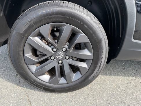 Used 2024 Honda Ridgeline Sport image 28