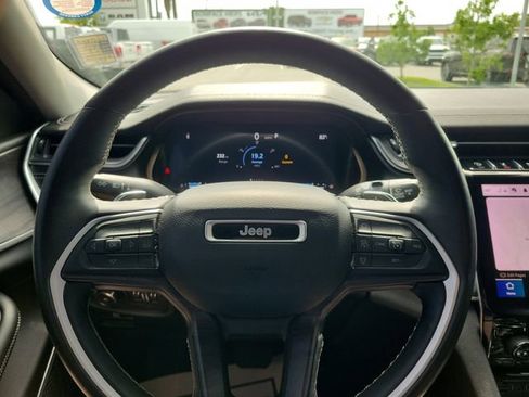 Used 2022 Jeep Grand Cherokee L Limited AWD/4WD image 22