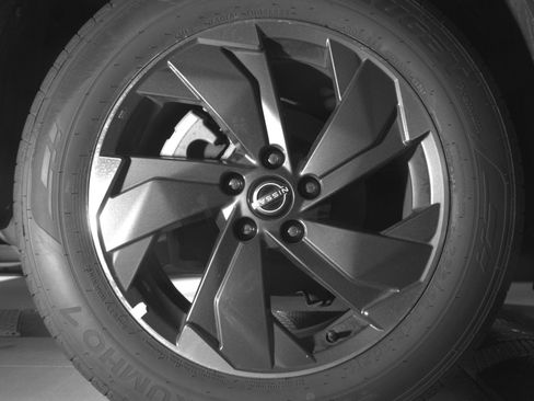 Used 2025 Nissan Rogue SV image 15