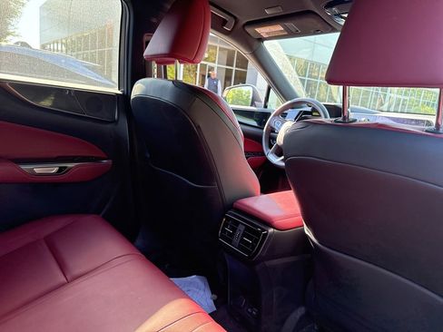 Used 2024 Lexus NX 250 FWD w/ Towing Package (2000 Lbs) image 8