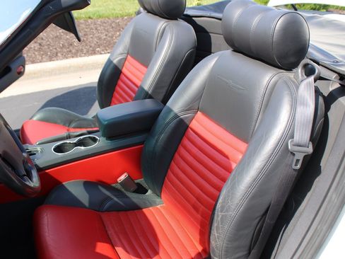Used 2002 Ford Thunderbird RWD image 17