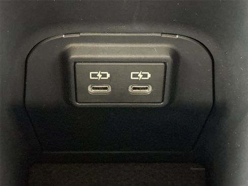 Certified 2025 Toyota RAV4 XLE image 32