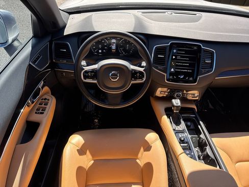 Used 2019 Volvo XC90 T6 Momentum w/ Protection Package Premier AWD/4WD image 23