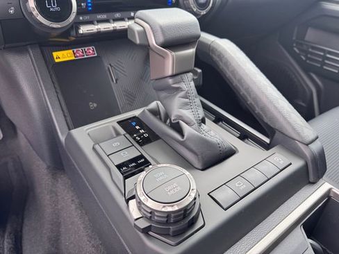 New 2026 Toyota 4Runner Limited AWD/4WD image 15
