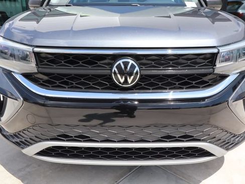 Used 2023 Volkswagen Taos S FWD image 9