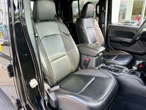 Used 2023 Jeep Gladiator Overland AWD/4WD image 23