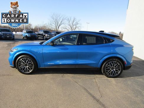 Used 2025 Ford Mustang Mach-E Premium image 2