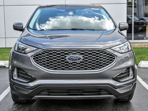 Certified 2023 Ford Edge SEL w/ Convenience Package AWD/4WD image 4