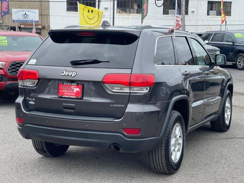 Used 2017 Jeep Grand Cherokee Laredo w/ Quick Order Package 23E AWD/4WD image 4