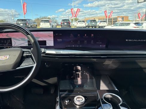 Used 2026 Cadillac Escalade Sport w/ Touring Package image 32