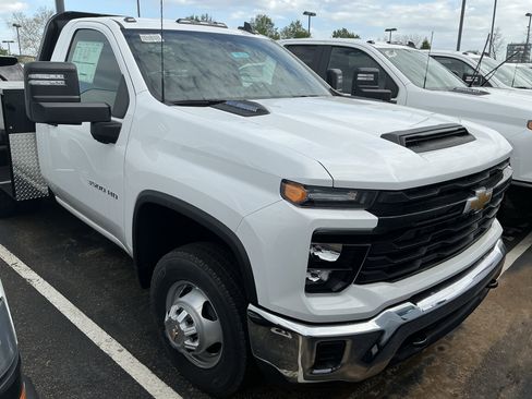 New 2025 Chevrolet Silverado 3500 W/T w/ WT Convenience Package AWD/4WD image 2