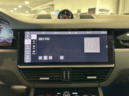 Used 2021 Porsche Cayenne image 27