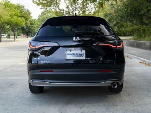 Used 2025 Honda HR-V Sport image 8