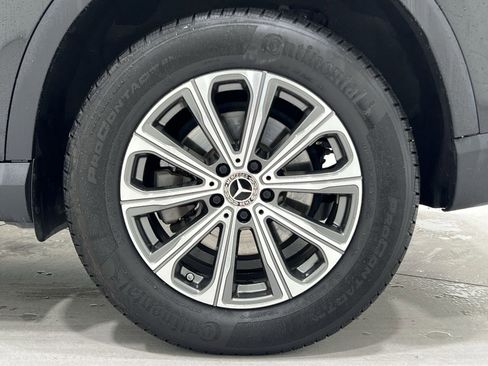 Used 2024 Mercedes-Benz GLC 300 4MATIC image 10