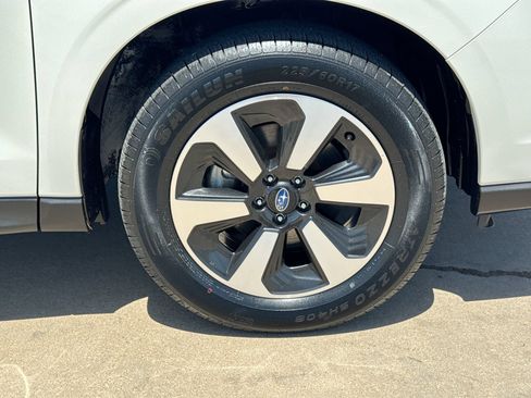 Used 2018 Subaru Forester 2.5i w/ Alloy Wheel Package AWD/4WD image 10