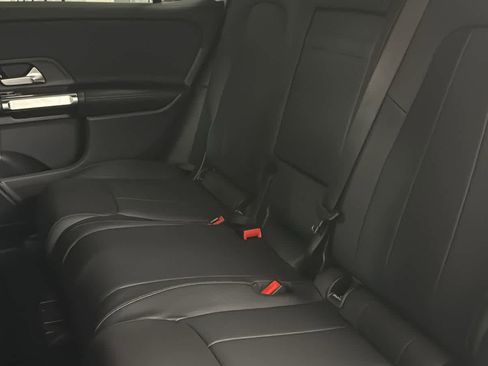 New 2026 Mercedes-Benz GLB 250 4MATIC image 33