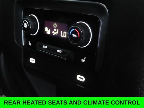 Used 2024 Chevrolet Suburban LT w/ Luxury Package image 27