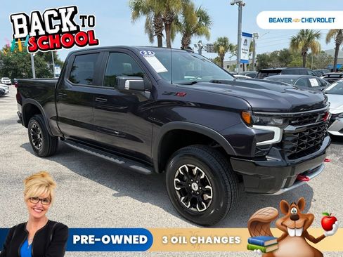 Used 2022 Chevrolet Silverado 1500 ZR2 w/ Technology Package AWD/4WD image 9