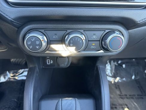 Used 2024 Nissan Versa S w/ S Plus Package image 10