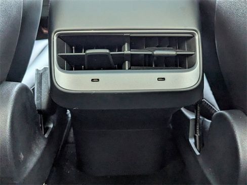 Used 2020 Tesla Model Y Performance image 19